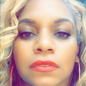 Meet your Posher, Melodye